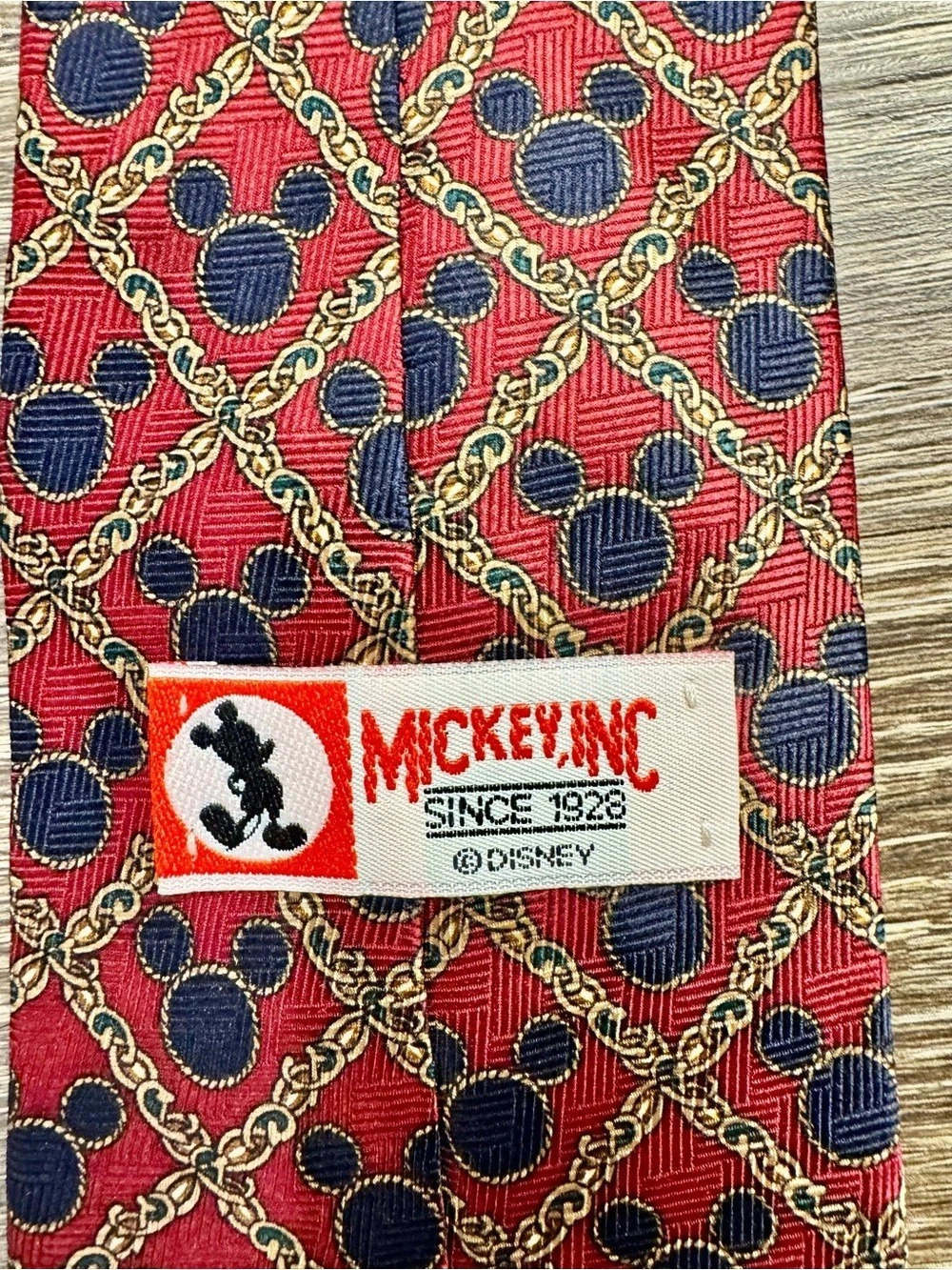 Vintage 90s Disney Mickey Inc Silk Tie Red Hidden Mickey Chain Necktie - Picture 3 of 4
